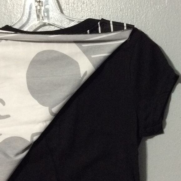 Nightmare before Christmas Ladies Shirt Cape Sz M - Picture 4 of 5